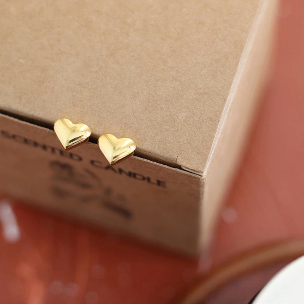 18k Gold Filled Heart Stud Earrings for women